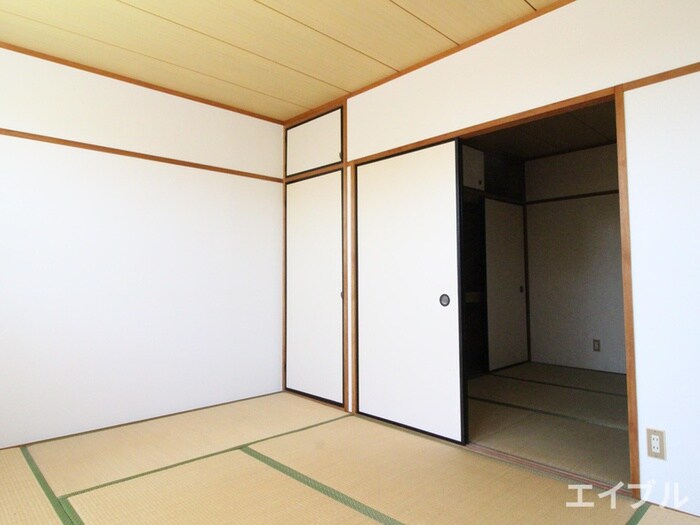 物件内観写真13　(収納)