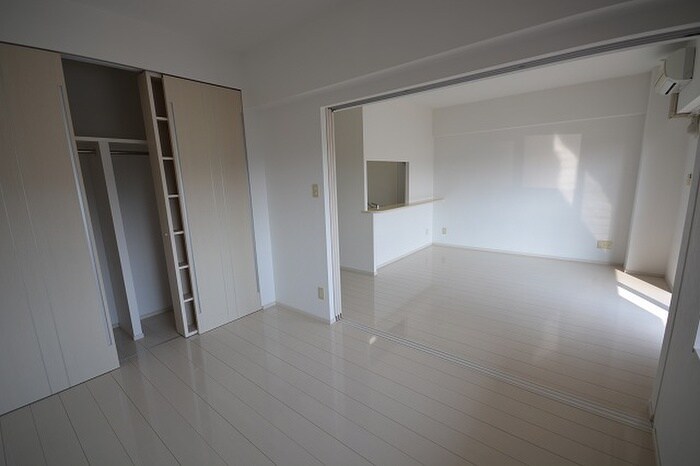 物件内観写真6　(居室)