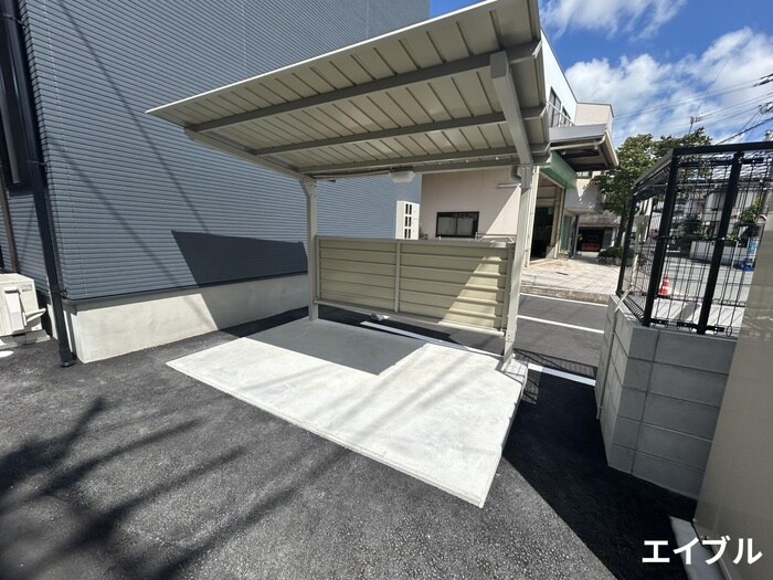 物件外観写真4　(駐輪場)
