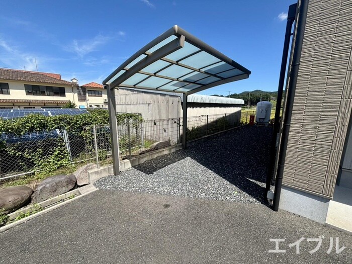 物件外観写真3　(駐輪場)