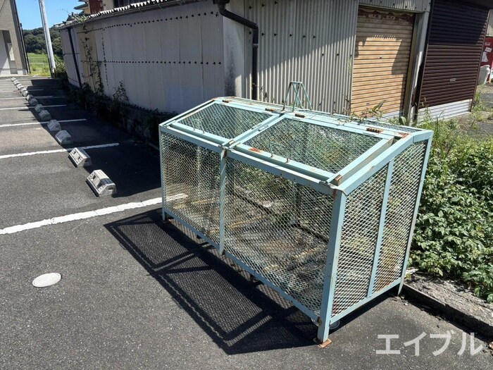 物件外観写真4　(建物設備)