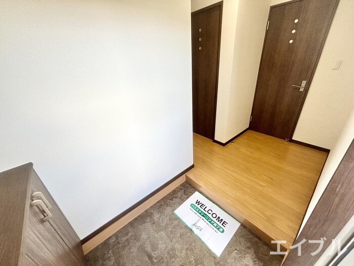 物件内観写真14　(玄関)