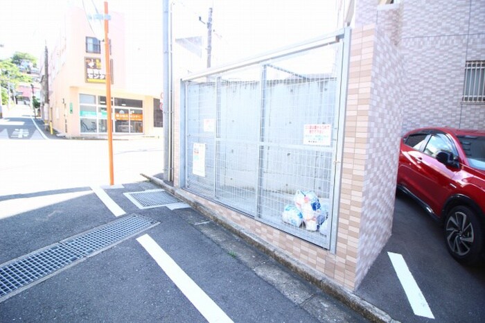 物件外観写真4　(建物設備)