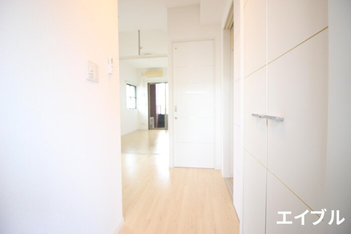 物件内観写真17　(廊下)