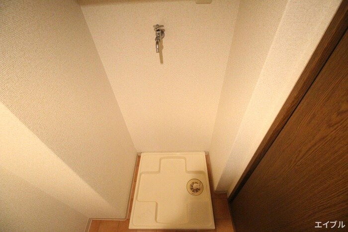 物件内観写真13　(洗濯機置場)