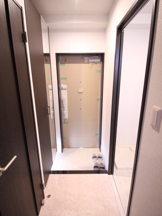 物件内観写真15　(玄関)