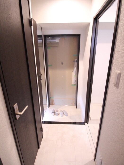 物件内観写真15　(玄関)
