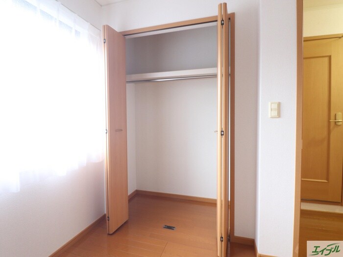物件内観写真15　(収納)