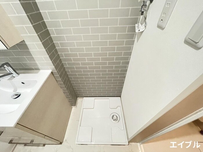 物件内観写真18　(洗濯機置場)