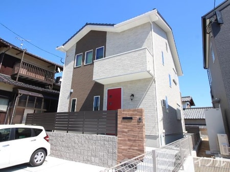 片峰中央三丁目戸建て外観写真
