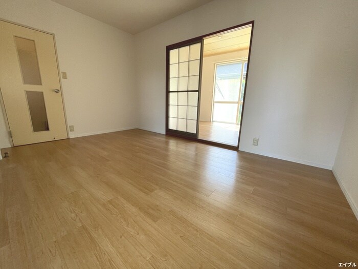 物件内観写真8　(居室)