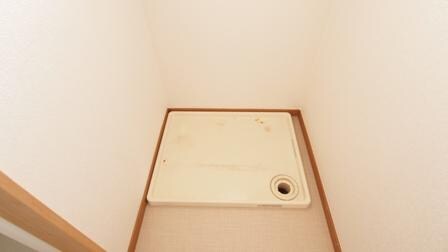 物件内観写真9　(洗濯機置場)