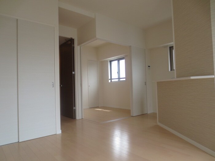 物件内観写真8　(居室)