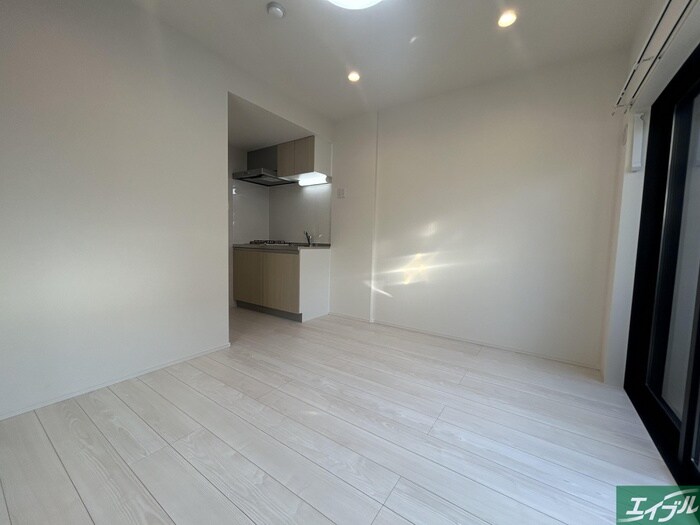 物件内観写真1　(居室)