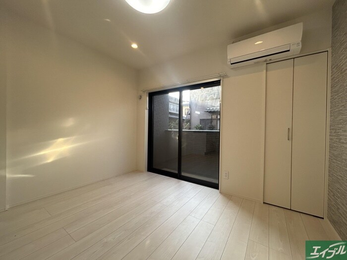 物件内観写真4　(居室)