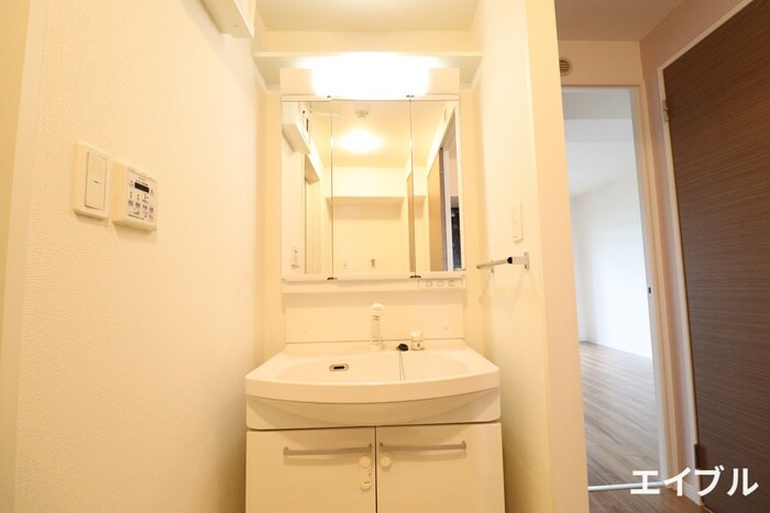 物件内観写真11　(洗面)