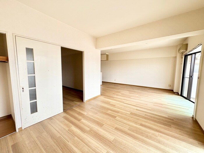 物件内観写真9　(居室)