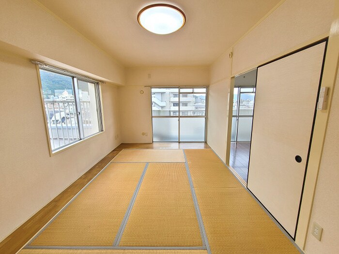 物件内観写真4　(居室)