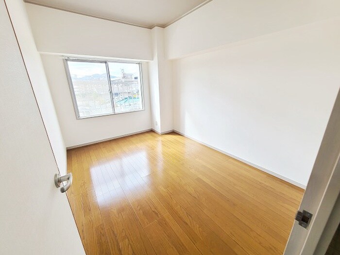 物件内観写真4　(居室)