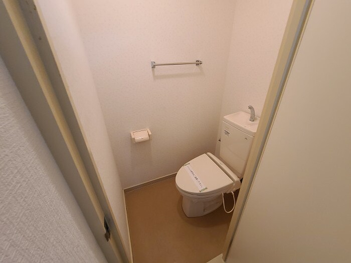 物件内観写真7　(トイレ)