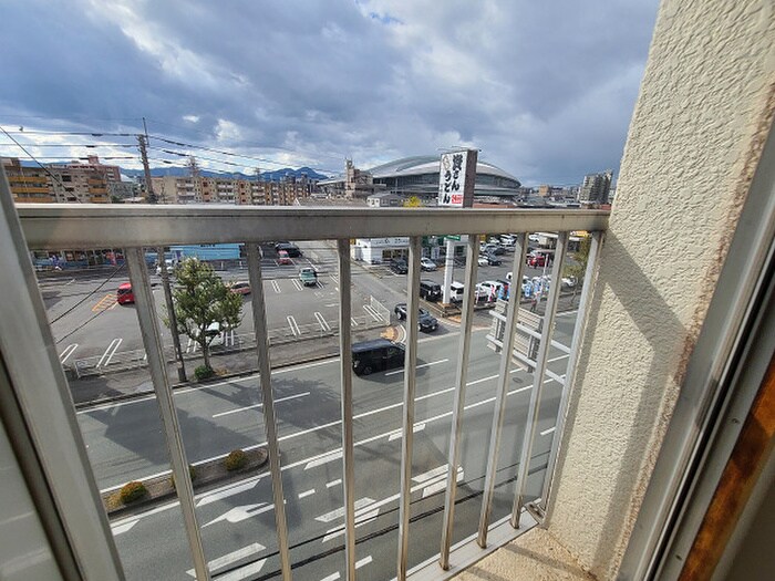 物件内観写真8　(室内からの展望)