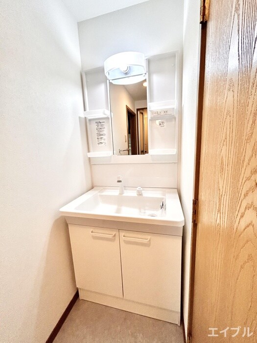 物件内観写真8　(洗面)