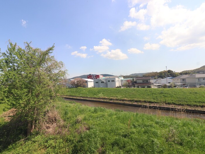 物件内観写真22　(室内からの展望)