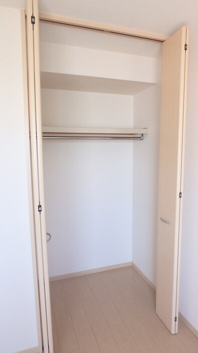 物件内観写真11　(収納)