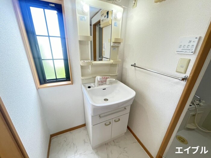 物件内観写真9　(洗面)