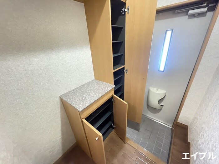 物件内観写真17　(靴箱)