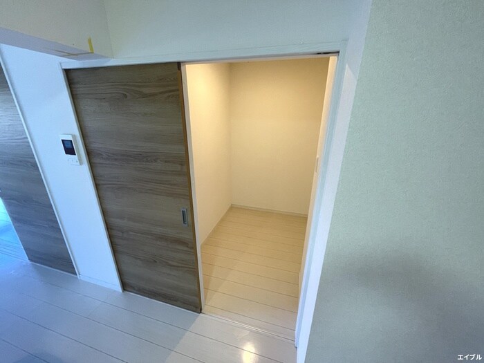 物件内観写真10　(収納)