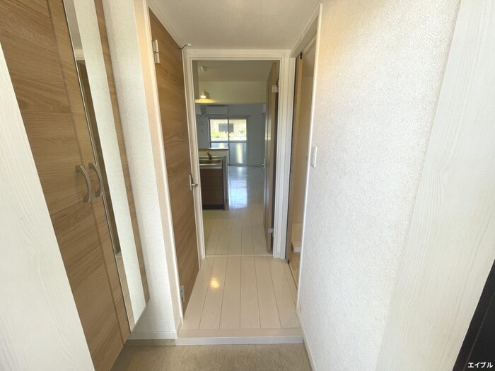 物件内観写真12　(玄関)