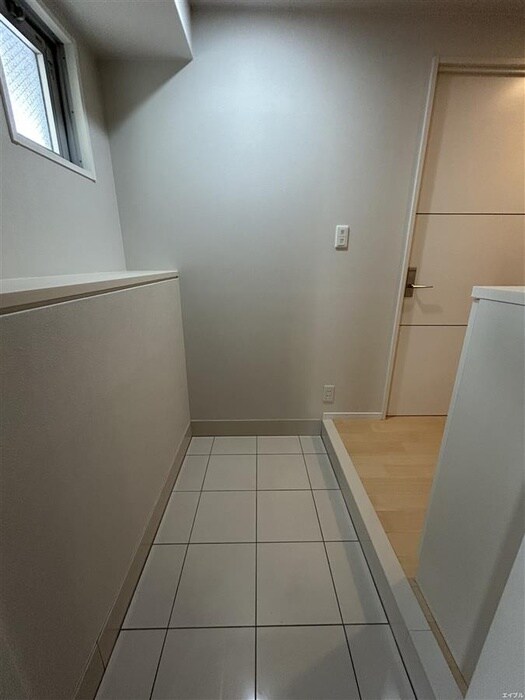 物件内観写真15　(玄関)