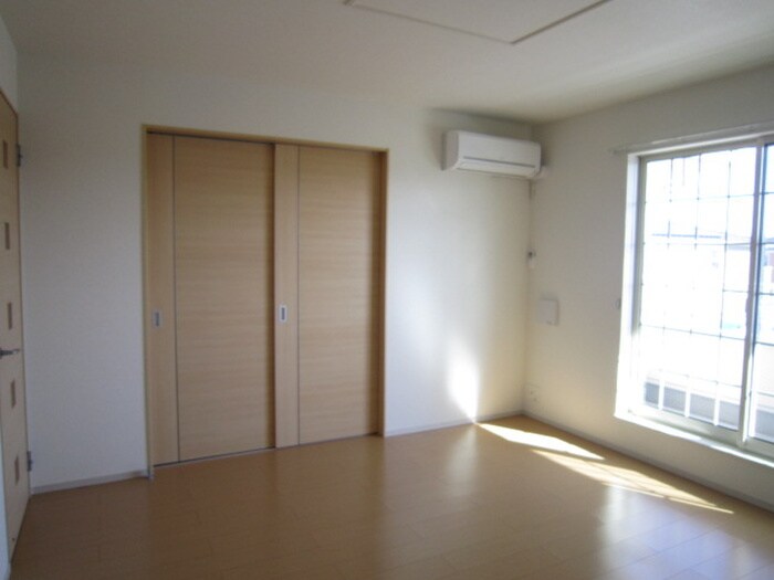 物件内観写真13　(居室)