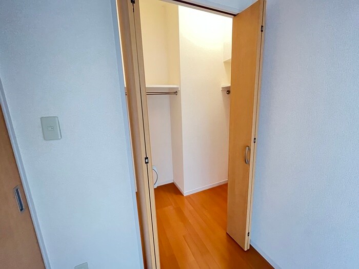 物件内観写真10　(収納)