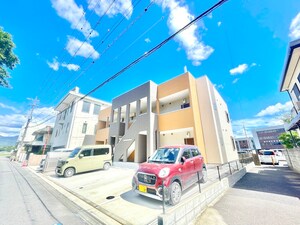 Prevoyance直方駅前外観写真