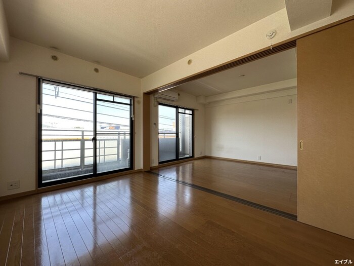 物件内観写真10　(居室)