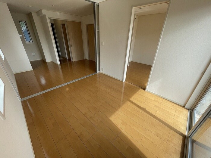 物件内観写真4　(居室)