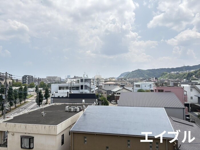 物件内観写真13　(室内からの展望)