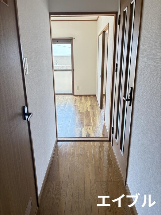 物件内観写真17　(廊下)