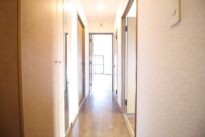物件内観写真19　(廊下)