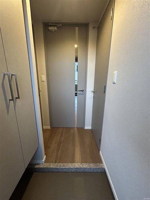 物件内観写真16　(廊下)