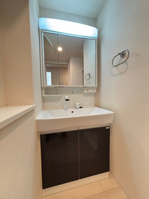 物件内観写真11　(洗面)