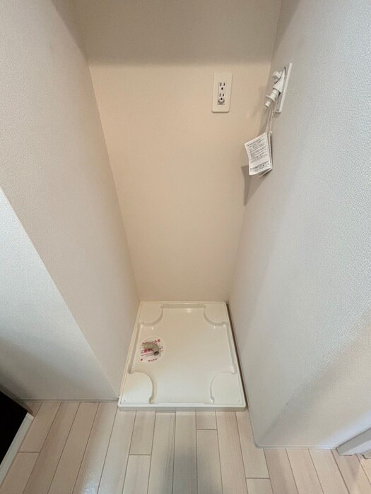 物件内観写真12　(洗濯機置場)