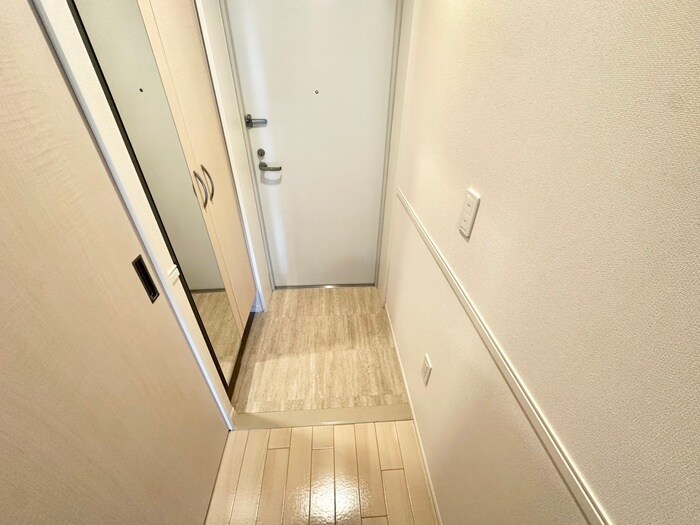 物件内観写真16　(玄関)