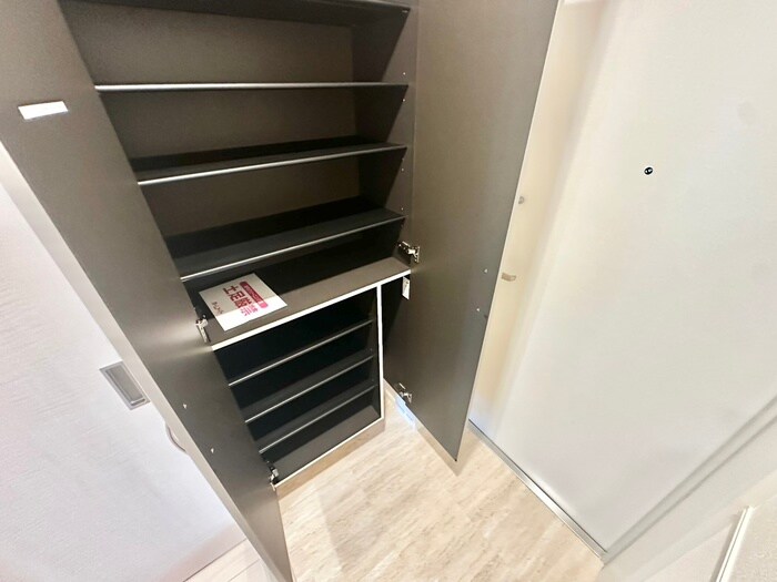 物件内観写真17　(靴箱)