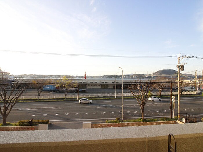 物件内観写真18　(室内からの展望)