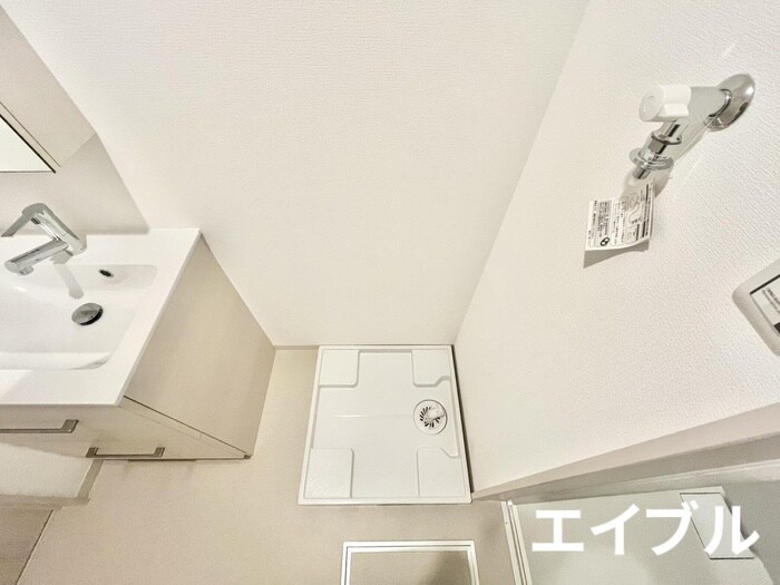 物件内観写真13　(洗濯機置場)