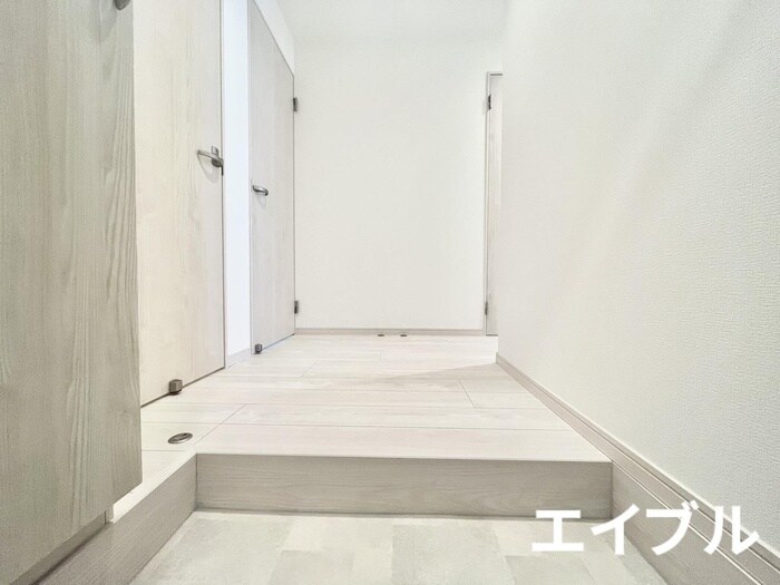 物件内観写真15　(玄関)