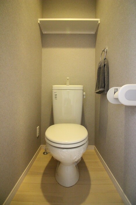 物件内観写真8　(トイレ)